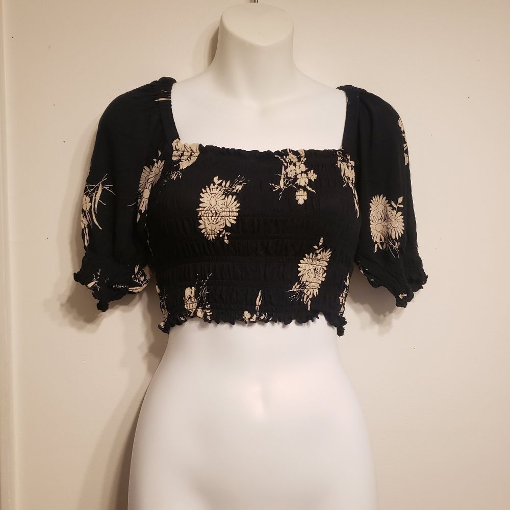 Urban Outfitters top‎